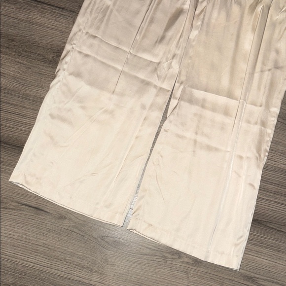 Abercrombie & Fitch Cream Wide Leg Satin Pants - Picture 7 of 9
